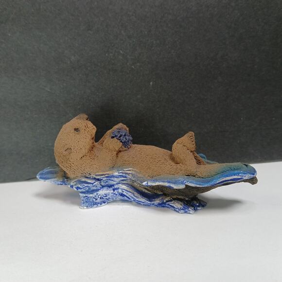 Whimsical River Otter Floating on Water, 3" Mini Figurine 1988 Living Stone Inc - Picture 3 of 7